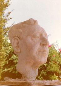 Portada:Plano general del busto de escayola de Arthur Rubinstein (medio perfil derecho)
