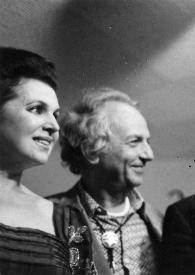 Portada:Plano medio de Galina Vichnevskaïa, François Reichenbach, Mstislav Rostropovitch y Arthur Rubinstein charlando