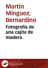 Portada:Fotografía de una cajita de madera.